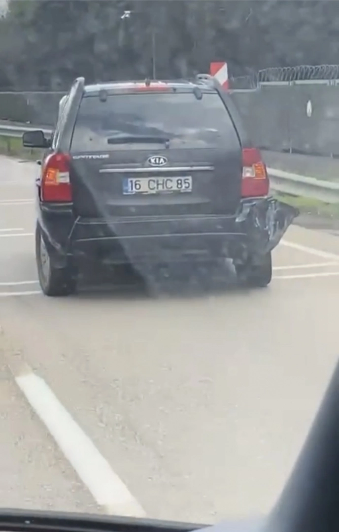 Trafikte inanılmaz görüntü ! Bakan bir daha baktı