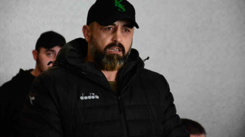 Hodri Meydan'da Başkan Ferhat Uzun istifa etti