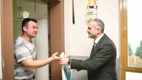 Çayırova'da her eve bayram çikolatası