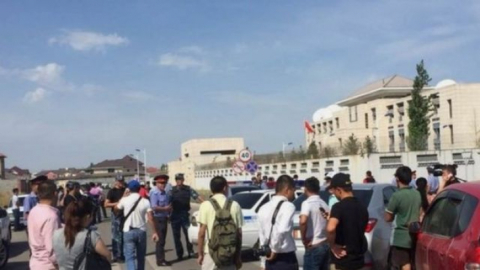 Kırgızistan’da bomba ihbarı: Çok sayıda okul tahliye edildi