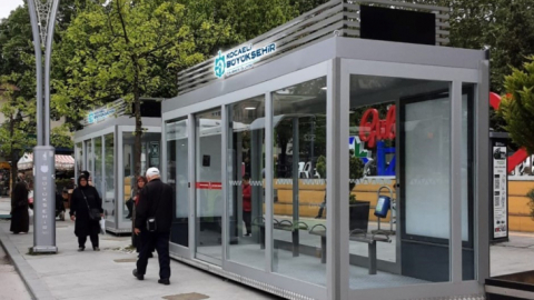 Cumhuriyet Parkına klimalı modern durak