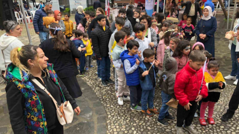İzmit'te depremzede minikler için 'Çocuklar Gülsün' etkinliği