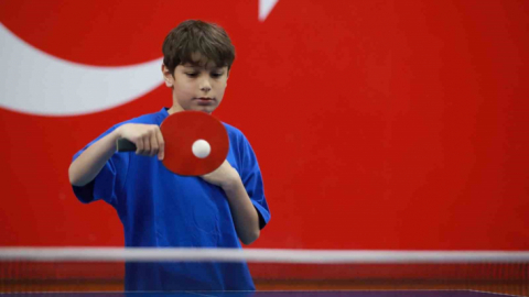 Özel sporcuların masa tenisi turnuvası