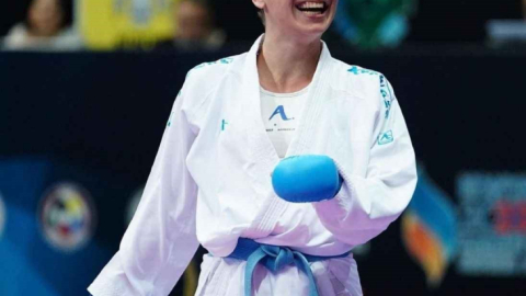 Kağıtsporlu Gülsen, Akdeniz Karate Şampiyonu oldu