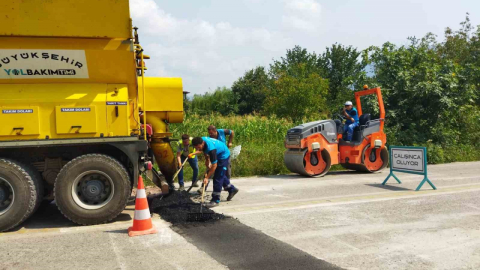 Yol bakım timi asfaltlamada dur durak bilmiyor