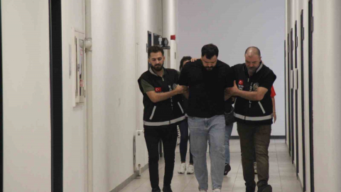 Kanlı pusunun ardından cephanelik çıktı : Cinayet zanlısı 3 yıl sonra yakalandı