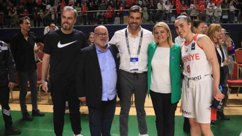 Fatma Kaplan Hürriyet'ten Hidayet Türkoğlu'na çağrı