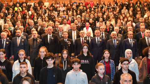 Öğrencilerden 10 Kasım Atatürk‘ü anma programı