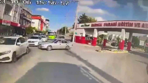 Otobüste fenalaşan öğrenci için güzergah değiştirdi
