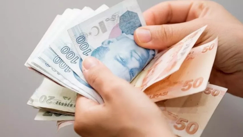 Çalışan emeklilere 5000 TL ikramiye geliyor! Cumhurbaşkanı Erdoğan talimatı verdi, çalışmalar başladı