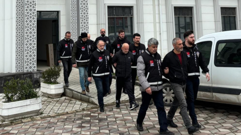 Kocaeli'de 4 kişiyi yağmalayan 4 şüpheli operasyonla yakalandı