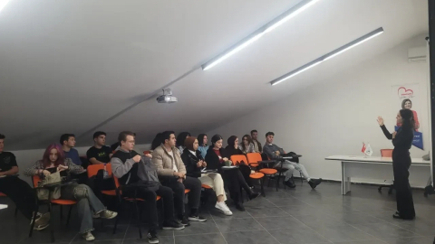 Umuttepe’de ücretsiz yabancı dil kursu açıldı