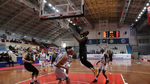 Türkiye Basketbol Ligi: Kocaeli Büyükşehir Belediye Kağıtspor: 82 - Esenler Erokspor: 85