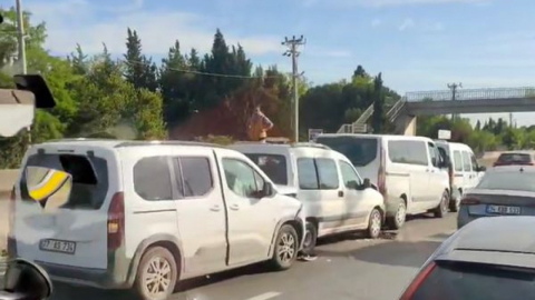 Yalova-İzmit yolunda 5 araçlık zincirleme kaza