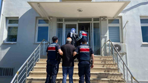 Silahlı terör örgütüne üye oldukları ileri sürülen 2 kişi İstanbul'da yakalandı