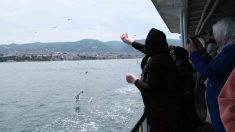 Kadınların vapur keyfi
