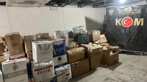 Kocaeli'de 892 bin 900 makaron ile 480 kilogram kıyılmış tütün ele geçirildi