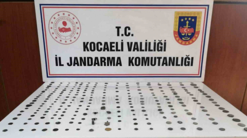 Tarihi eser kaçakçılığı operasyonu: 252 sikke ve objeler ele geçirildi