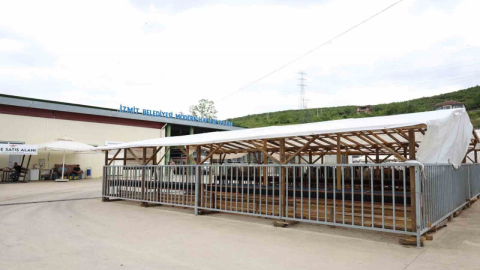 Modern hayvan pazarına kurbanlıklar gelmeye başladı