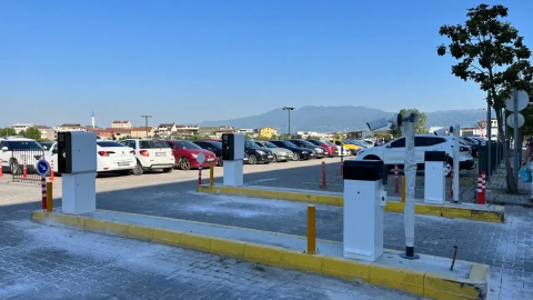 41 Burda AVM otoparkı artık ücretli olacak