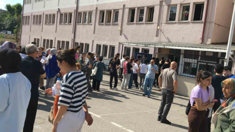Kocaeli'de YKS sınavının ilk oturum heyecanı