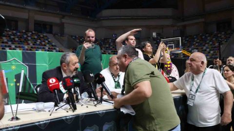 Kocaelispor'da olaylı kongre