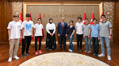LGS şampiyonlarını ağırlayan Vali Yavuz: 'Sizin gibi çalışkan vatan evlatlarına çok daha fazla ihtiyaç duyacağız'