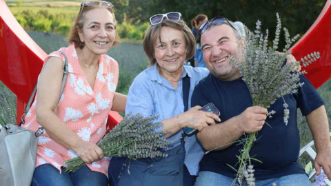 Özel çocuklar ve aileleri İzmit'in lavanta bahçesinde buluştu