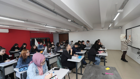 Güzide Gençlik Merkezi'nde yeni dönem kayıtları başladı