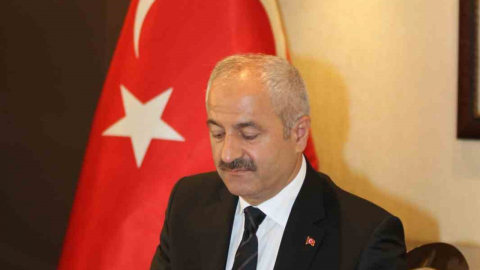 Üniversiteyi kazanan gençlere 5 bin TL'lik destek