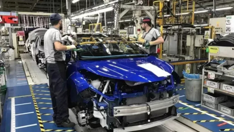 Toyota’dan çalışanları sevindirecek ara zam kararı!