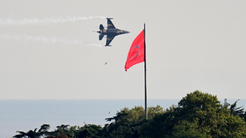 SOLOTÜRK, İstanbul'da gösteri uçuşu yapacak