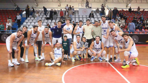 TB2L: Kocaeli BŞB Kağıtspor: 58 - Göztepe: 54