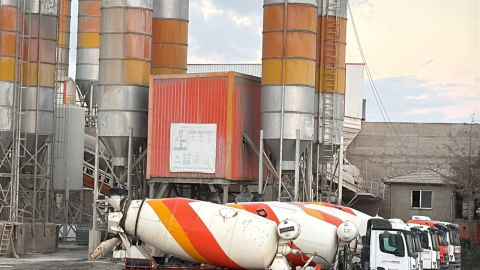Gebze’de 3 metre yükseklikten düşen işçi yaşamını yitirdi