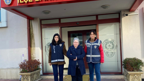 22 ayrı dolandırıcılık suçundan aranan yaşlı kadın yakayı ele verdi