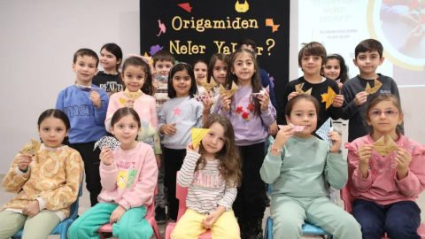 Gebzeli anne ve çocuklar origami atölyesine katıldı