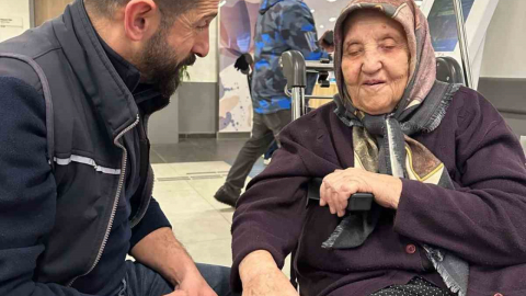 94 yaşındaki Sebile Nine'ye 'Alo Evlat Sağlık' hizmeti