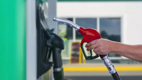 Araç sahipleri dikkat!  Benzine zam geldi  sıra motorinde