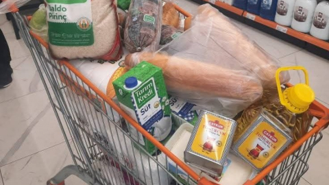 Boykotu protesto eden vatandaşlar, marketlerin yolunu tuttu