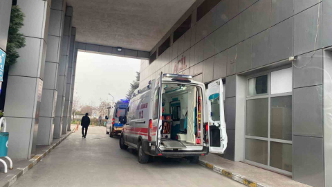 Körfez'de tavuk döner yiyen 52 kişi hastanelik oldu