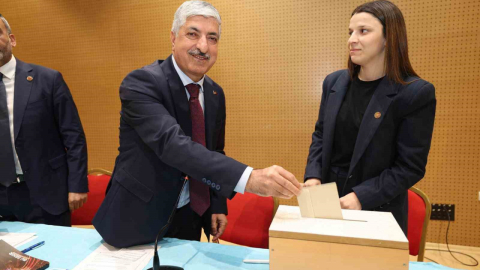 Başkan Ömeroğlu'ndan Özgür Özel'e sert tepki
