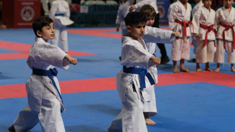 Kocaeli'de 3 bin 848 sporcu mindere çıkıyor