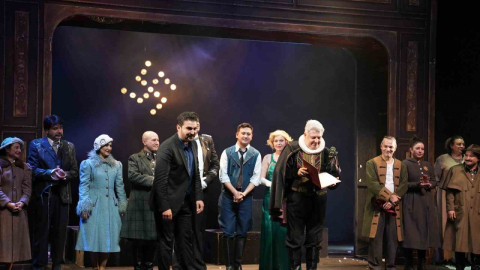 'Yaşamak mı Yoksa Ölmek mi?' Adana'da alkış topladı