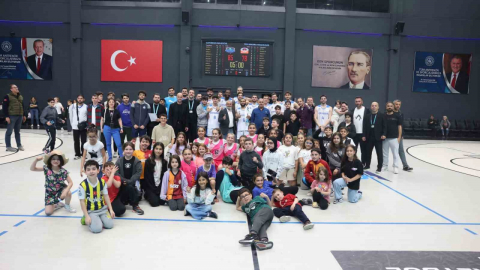 Çayırova Belediyesi, yarı final için sahaya çıkıyor