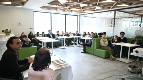 Kartepe'de gençlere özel söyleşi