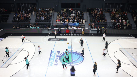 Kadın kursiyerler voleybol maçında hünerlerini konuşturdu