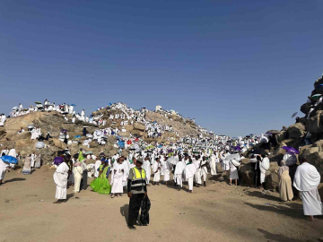 Milyonlar Arafat’ta buluştu