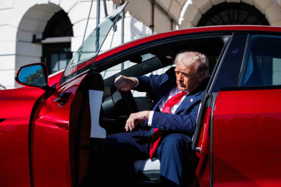 Trump: "Musk aklını kaçırmış"