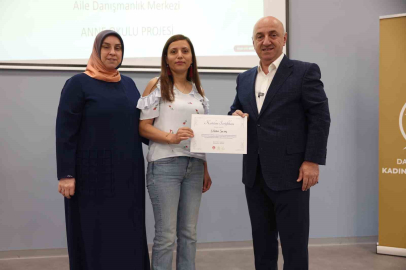 "Anne Okulu" ilk mezunlarını verdi