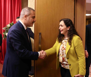 Dışişleri Bakanı Fidan, Kosova Cumhurbaşkanı Osmani-Sadriu ile görüştü
